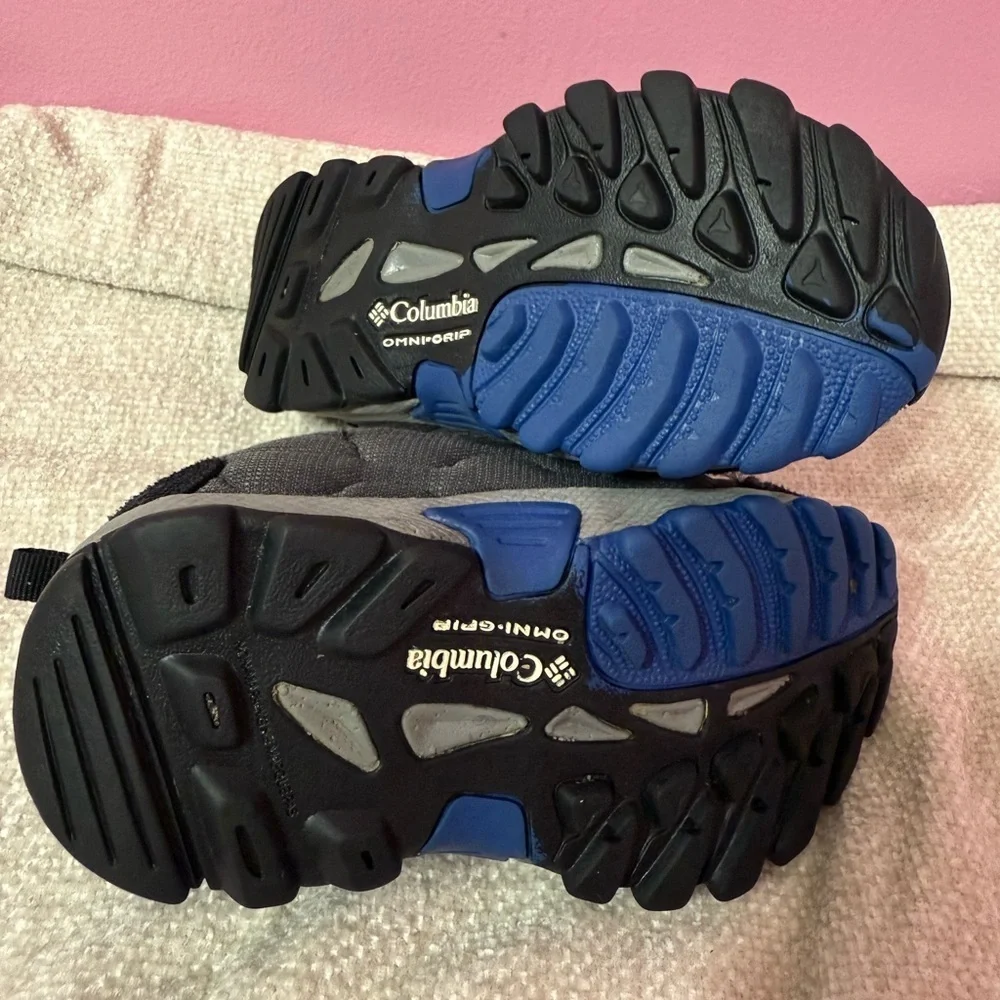 Columbia vibrant blue
